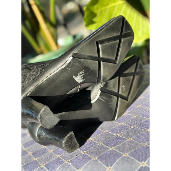 Chico’s Black Corral Boots Size 9 Ankle Square Toe Embroidered Block Heels Retro - Picture 6 of 8